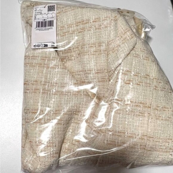 🩷 Mango, Tweed jacket with ruffled cuffs - Ecru. Size: S (US). NWT. - Picture 2 of 12